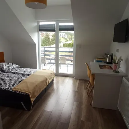 Kompas ゲストハウス クリニツァ・モルスカ